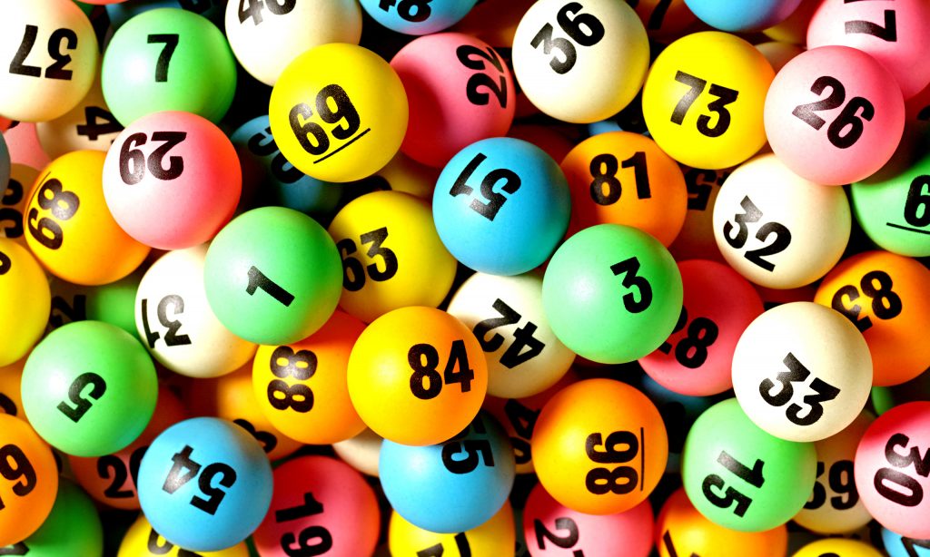Do not Squander Away your Money – Be Prudent when Purchasing Lottery Tickets